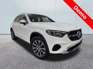 Used 2025 Mercedes-Benz GLC 300 4MATIC image 1