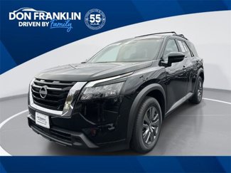 Certified 2023 Nissan Pathfinder SV image 1
