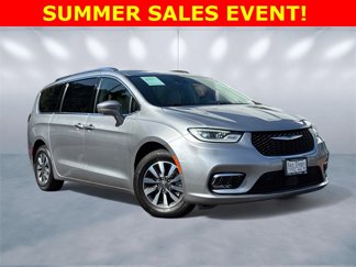 Certified 2021 Chrysler Pacifica Touring-L image 1