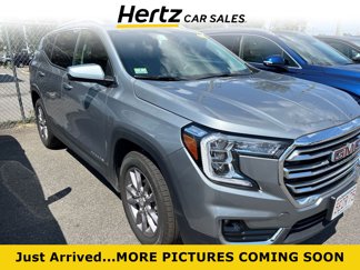 Used 2024 GMC Terrain SLT image 1