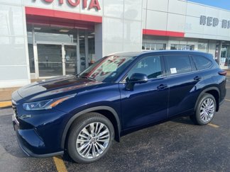 New 2025 Toyota Highlander Platinum image 1