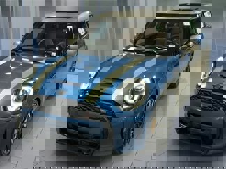 Used 2023 MINI Cooper S w/ Driver Assistance Package image 1