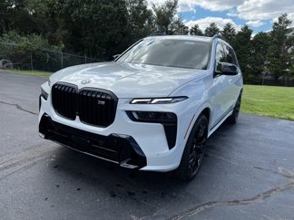 New 2026 BMW X7 M60i image 1