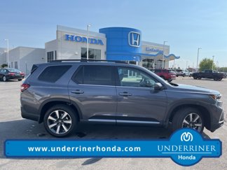 New 2025 Honda Pilot Touring image 1