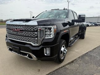 Used 2023 GMC Sierra 3500 Denali image 1