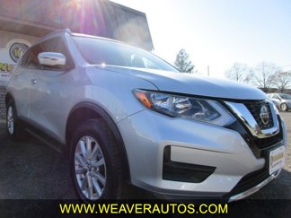 Used 2018 Nissan Rogue SV image 1