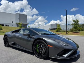 Used 2021 Lamborghini Huracan EVO image 1