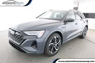 Used 2024 Audi Q8 e-tron Prestige image 1
