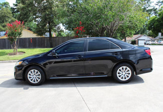 Used 2014 Toyota Camry SE image 1
