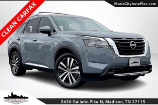 Used 2024 Nissan Pathfinder Platinum image 1