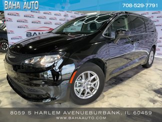 Used 2024 Chrysler Voyager LX image 1