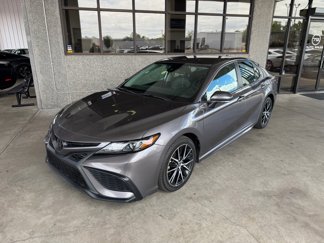 Used 2023 Toyota Camry SE image 1