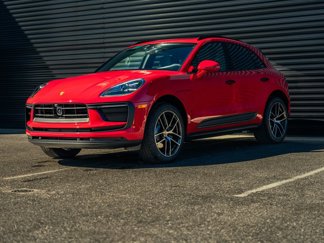 Used 2025 Porsche Macan image 1