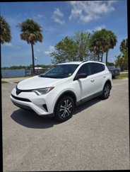 Used 2017 Toyota RAV4 LE image 1