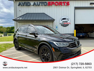 Used 2022 Volkswagen Tiguan SE R-Line image 1