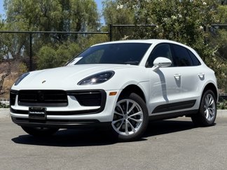 Used 2025 Porsche Macan image 1