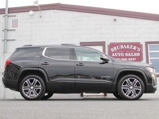 Used 2023 GMC Acadia SLT w/ Preferred Package image 1