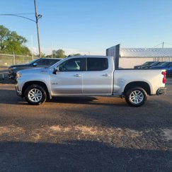 Used 2021 Chevrolet Silverado 1500 LT image 1