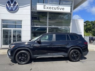 New 2025 Volkswagen Atlas Peak Edition SE image 1