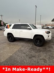 Used 2017 Toyota 4Runner SR5 Premium image 1