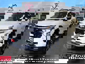 Used 2024 Chevrolet Trax LT w/ Driver Confidence Package image 1