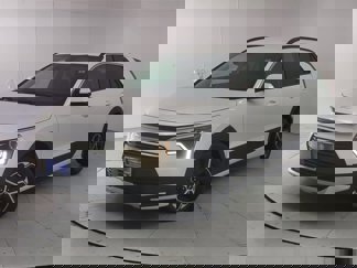 Used 2023 Kia Niro LX image 1