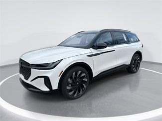 New 2025 Lincoln Nautilus Reserve image 1
