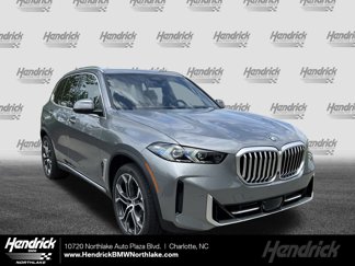 Used 2025 BMW X5 sDrive40i w/ Premium Package image 1