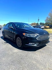 Used 2017 Ford Fusion SE w/ Fusion SE Technology Package image 1