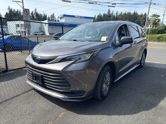 Used 2022 Toyota Sienna LE image 1