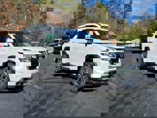 New 2025 Nissan Pathfinder SL image 1