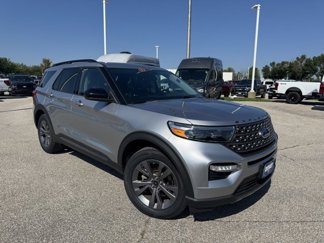 Certified 2022 Ford Explorer XLT w/ Equipment Group 202A image 1