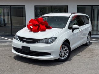 Used 2020 Chrysler Voyager Lxi image 1