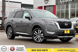 New 2025 Nissan Pathfinder Platinum image 1