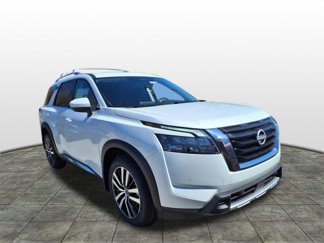 New 2025 Nissan Pathfinder Platinum image 1