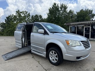 Used 2010 Chrysler Town & Country Touring image 1