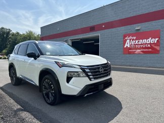 Used 2025 Nissan Rogue Platinum w/ Tech Package image 1