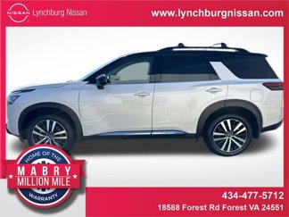 New 2025 Nissan Pathfinder Platinum image 1