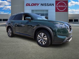 New 2025 Nissan Pathfinder SL image 1