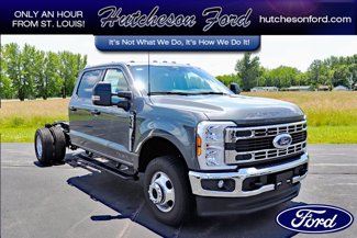 New 2025 Ford F350 4x4 Crew Cab DRW Super Duty image 1