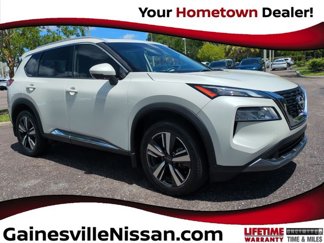 Used 2023 Nissan Rogue SL image 1