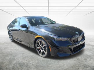 New 2026 BMW 550e xDrive w/ Executive Package image 1