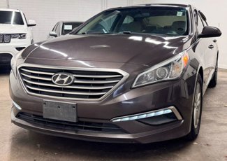 Used 2015 Hyundai Sonata SE image 1