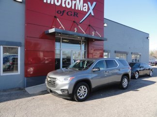 Used 2021 Chevrolet Traverse LS image 1