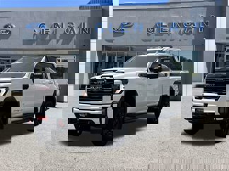 Used 2024 GMC Sierra 2500 AT4 image 1