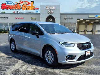 New 2026 Chrysler Pacifica Select image 1
