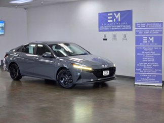 Used 2021 Hyundai Elantra SEL image 1