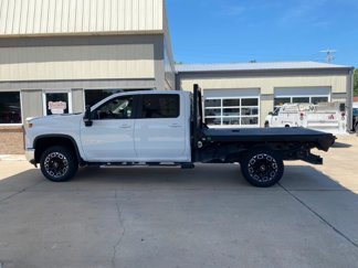 Used 2024 Chevrolet Silverado 2500 LT w/ Convenience Package image 1