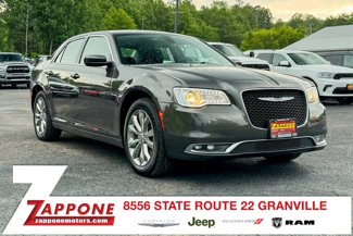 Used 2019 Chrysler 300 Touring w/ Driver Convenience Group image 1