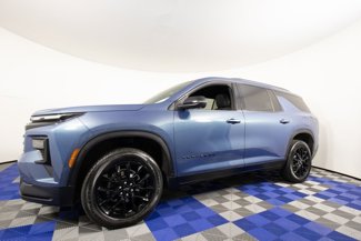 Used 2024 Chevrolet Traverse LT w/ Midnight/Sport Edition image 1